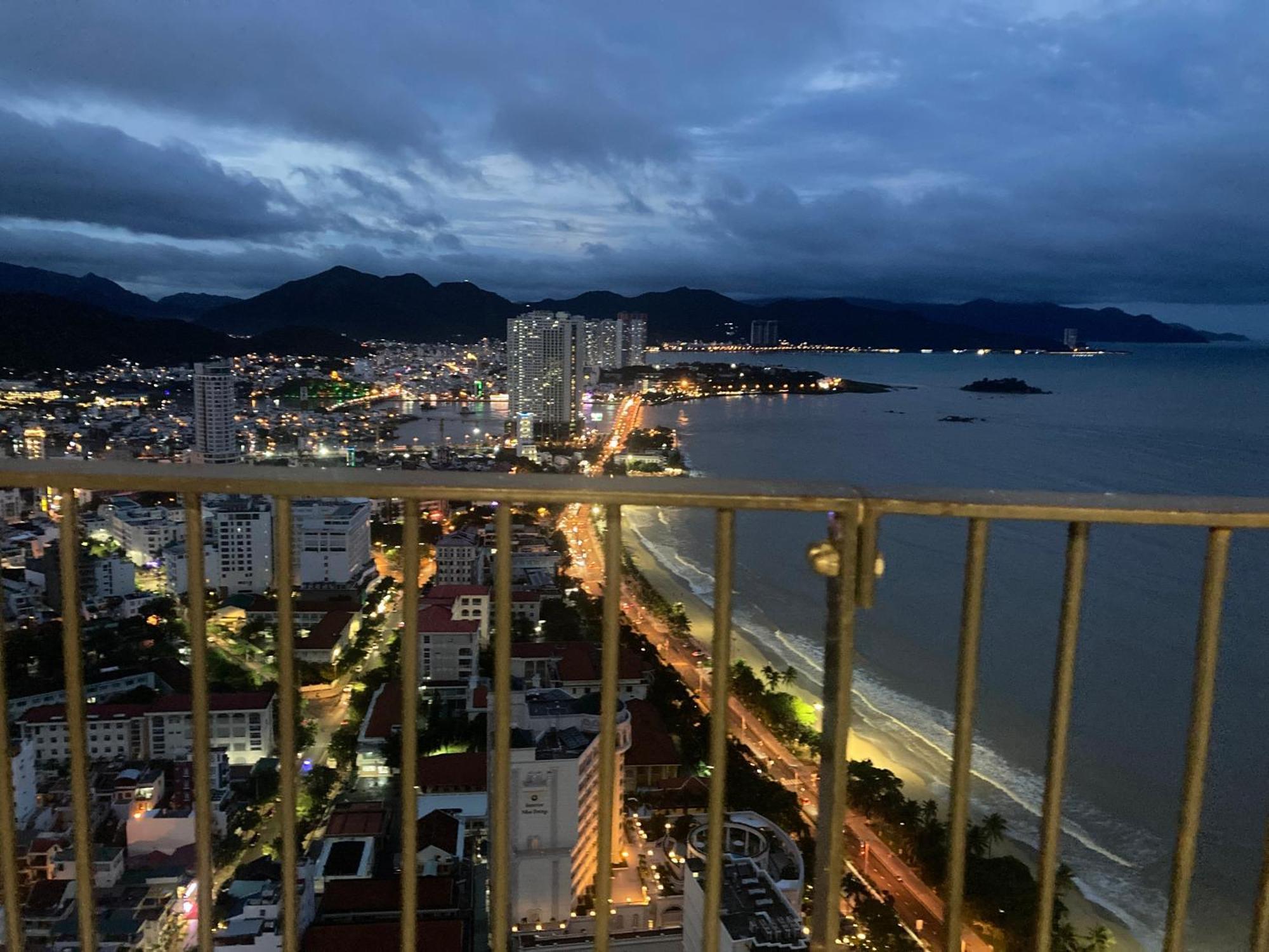 Can Ho Gold Coast O Nha Trang View Bien - Vivastay Dış mekan fotoğraf